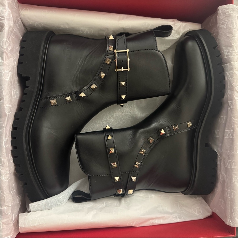 Valentino Rockstud Bootie Size 39